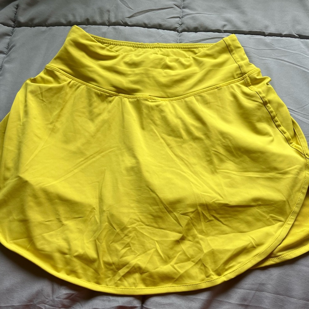 Yellow tennis skirt